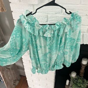 Off the shoulder cropped blouse